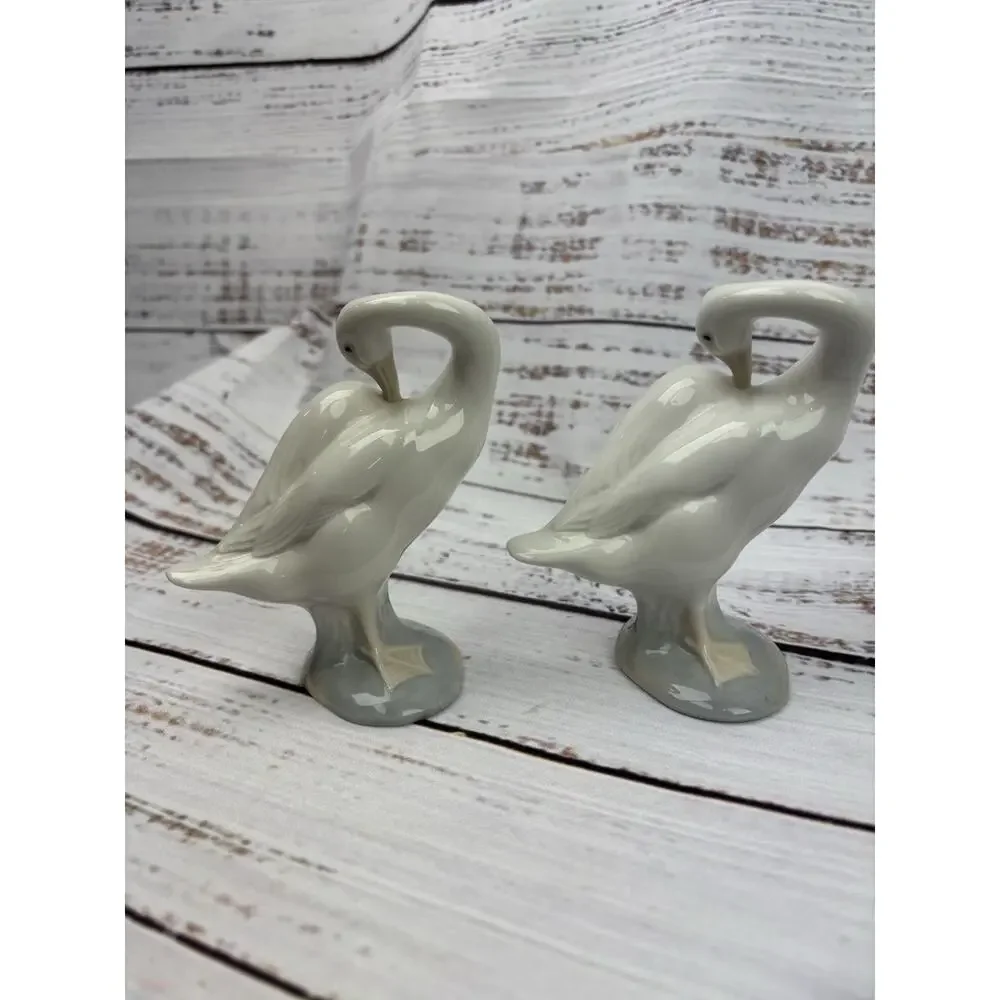 Vtg Lladro (2) Little Duck #4553 (Preening White Goose) Porcelain Figurine
